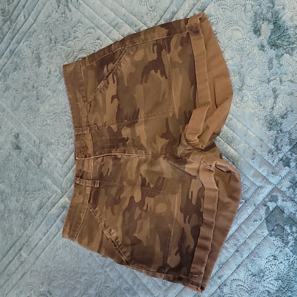 Time and Tru, size 12, army print jean short.